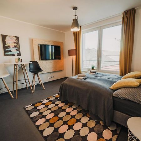 Апартаменты Beautiful New Studio, 400M From The Square Пльзень Экстерьер фото