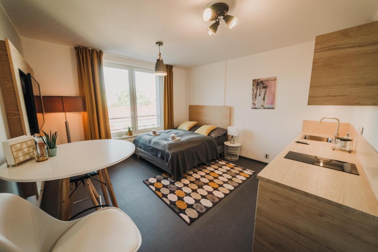 Апартаменты Beautiful New Studio, 400M From The Square Пльзень Экстерьер фото