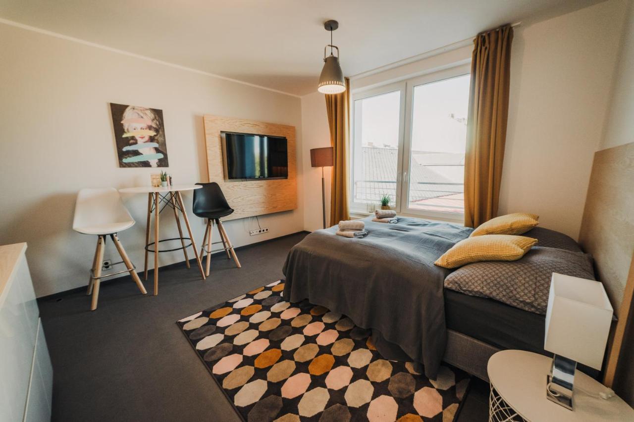 Апартаменты Beautiful New Studio, 400M From The Square Пльзень Экстерьер фото